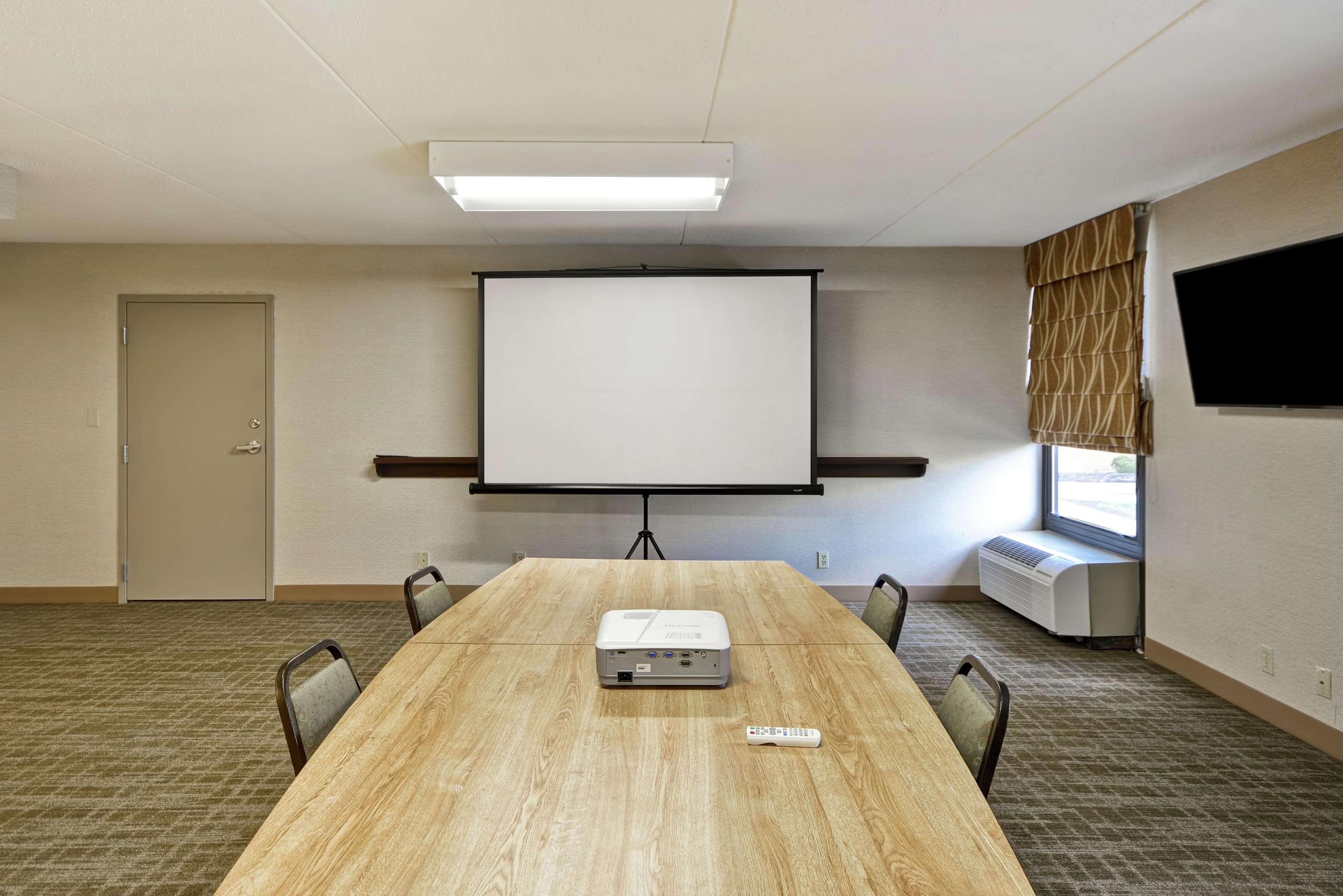 Hampton Inn Detroit Madison Heights South Troy Bagian luar foto