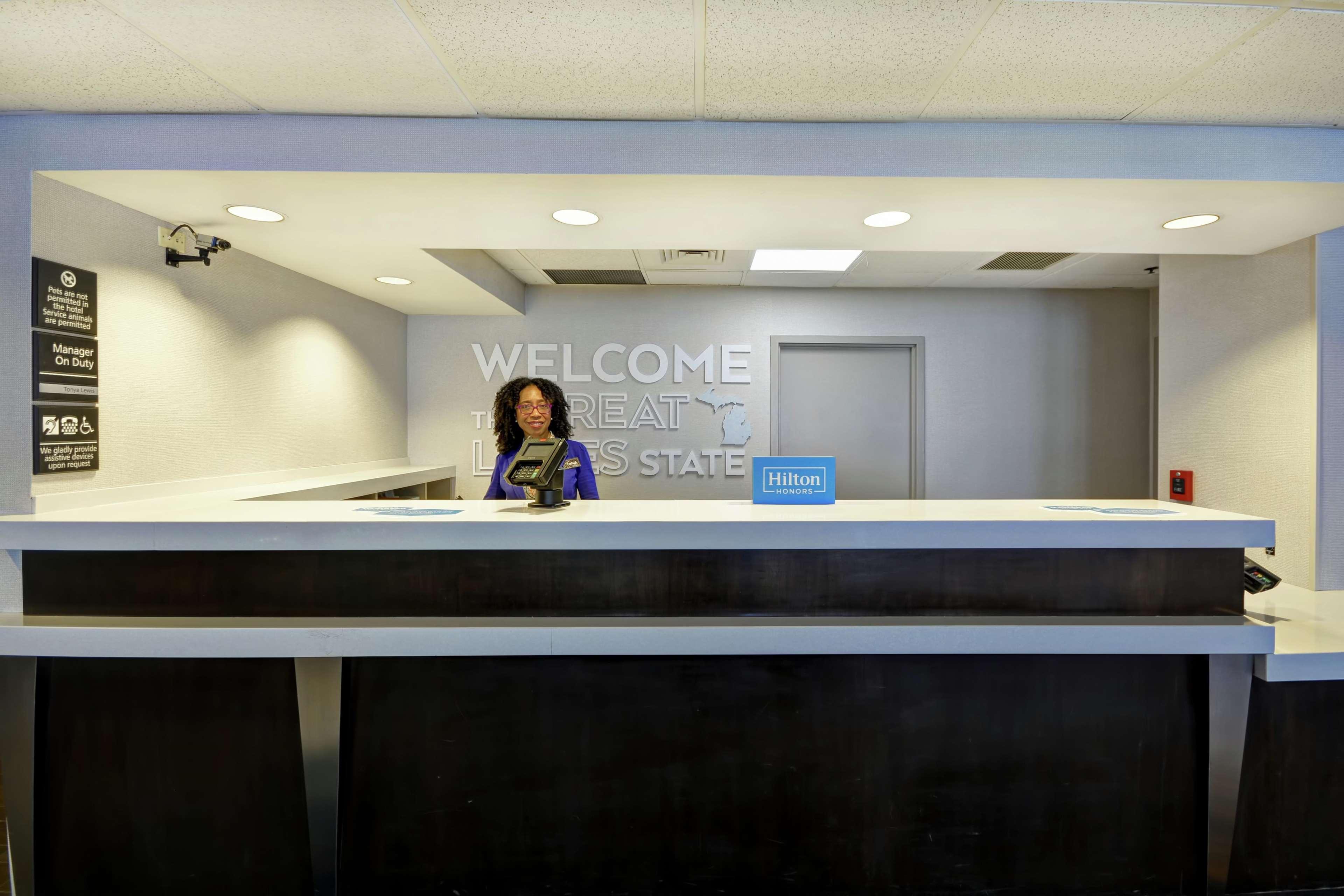 Hampton Inn Detroit Madison Heights South Troy Bagian luar foto