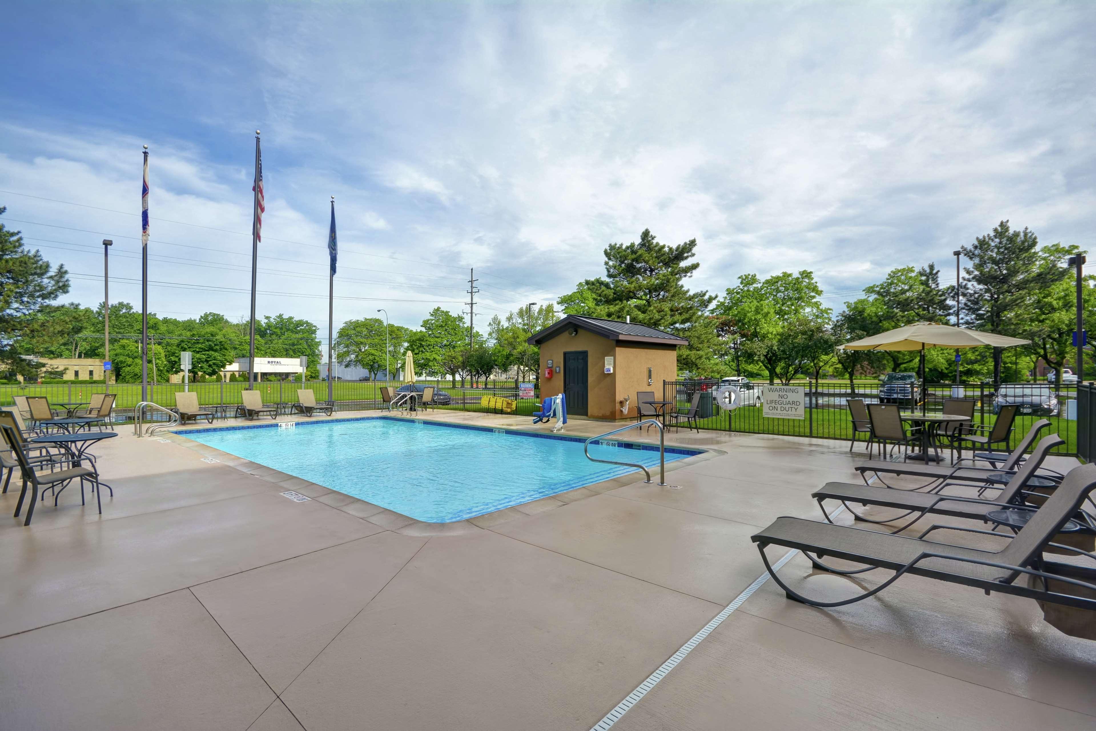 Hampton Inn Detroit Madison Heights South Troy Bagian luar foto