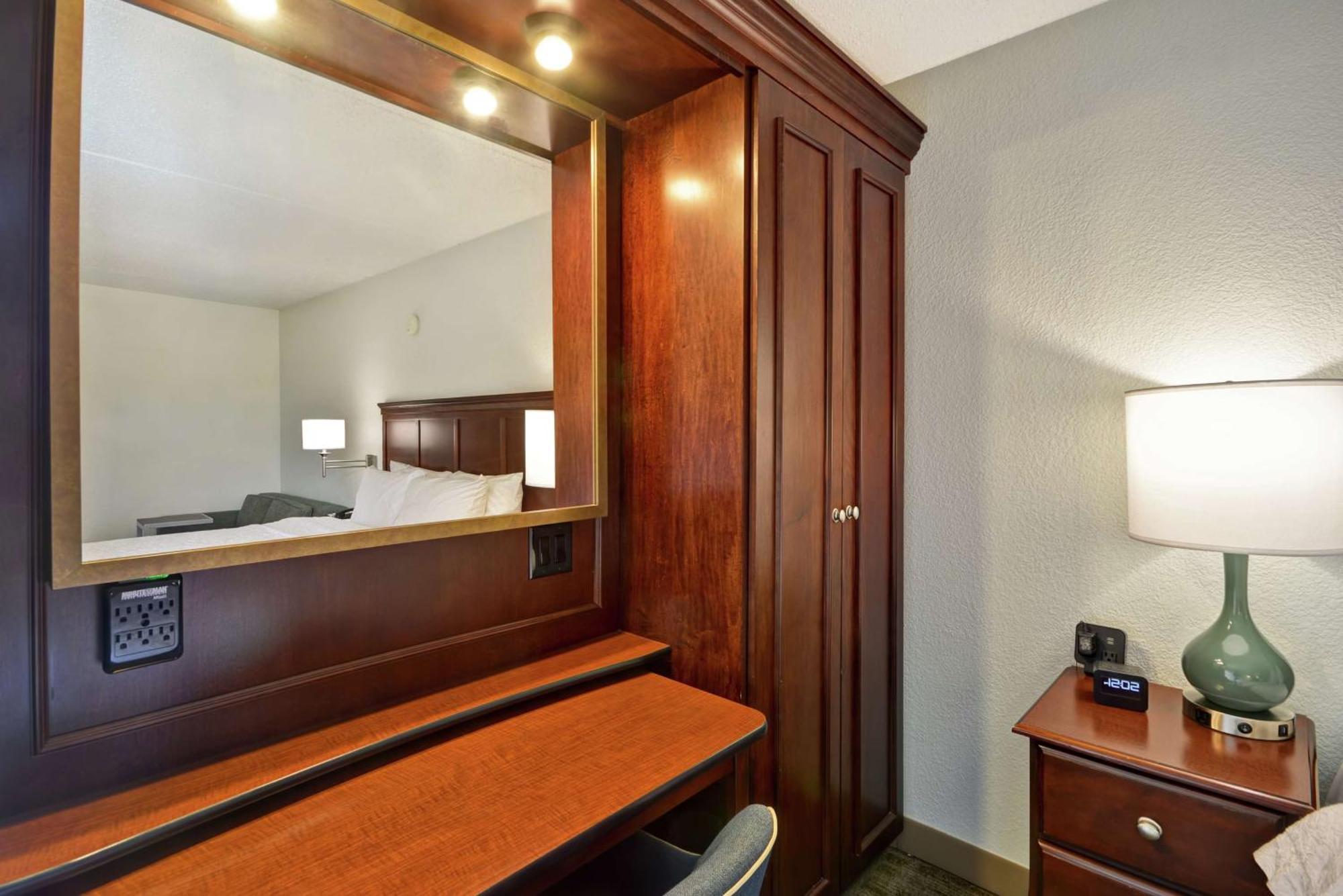 Hampton Inn Detroit Madison Heights South Troy Bagian luar foto