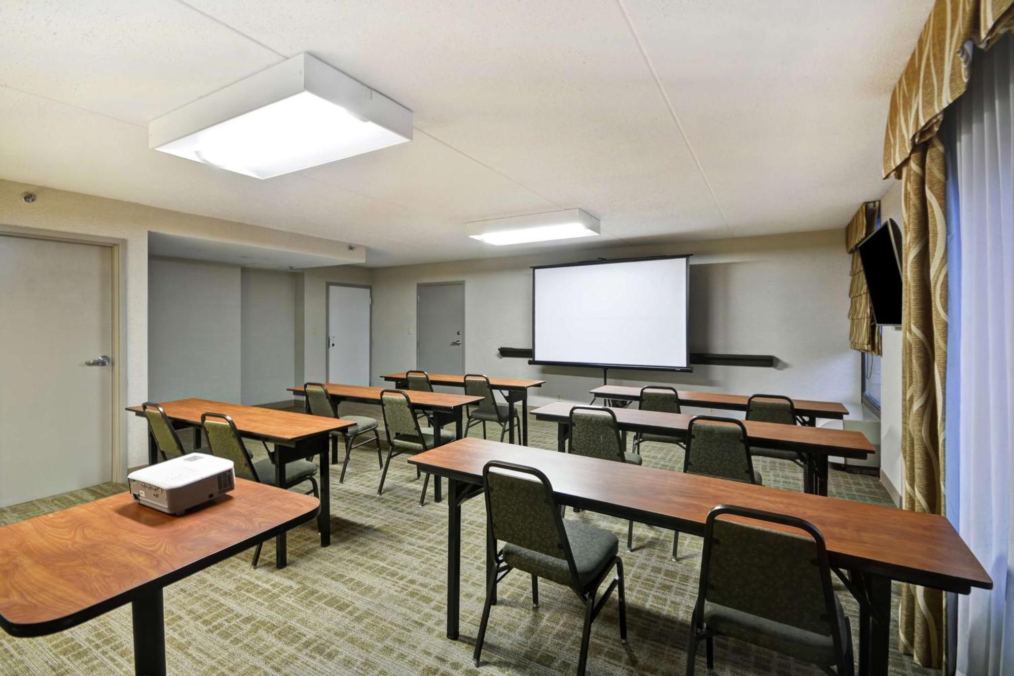 Hampton Inn Detroit Madison Heights South Troy Bagian luar foto